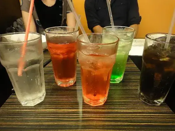 苏打水主要成分是碳酸氢钠